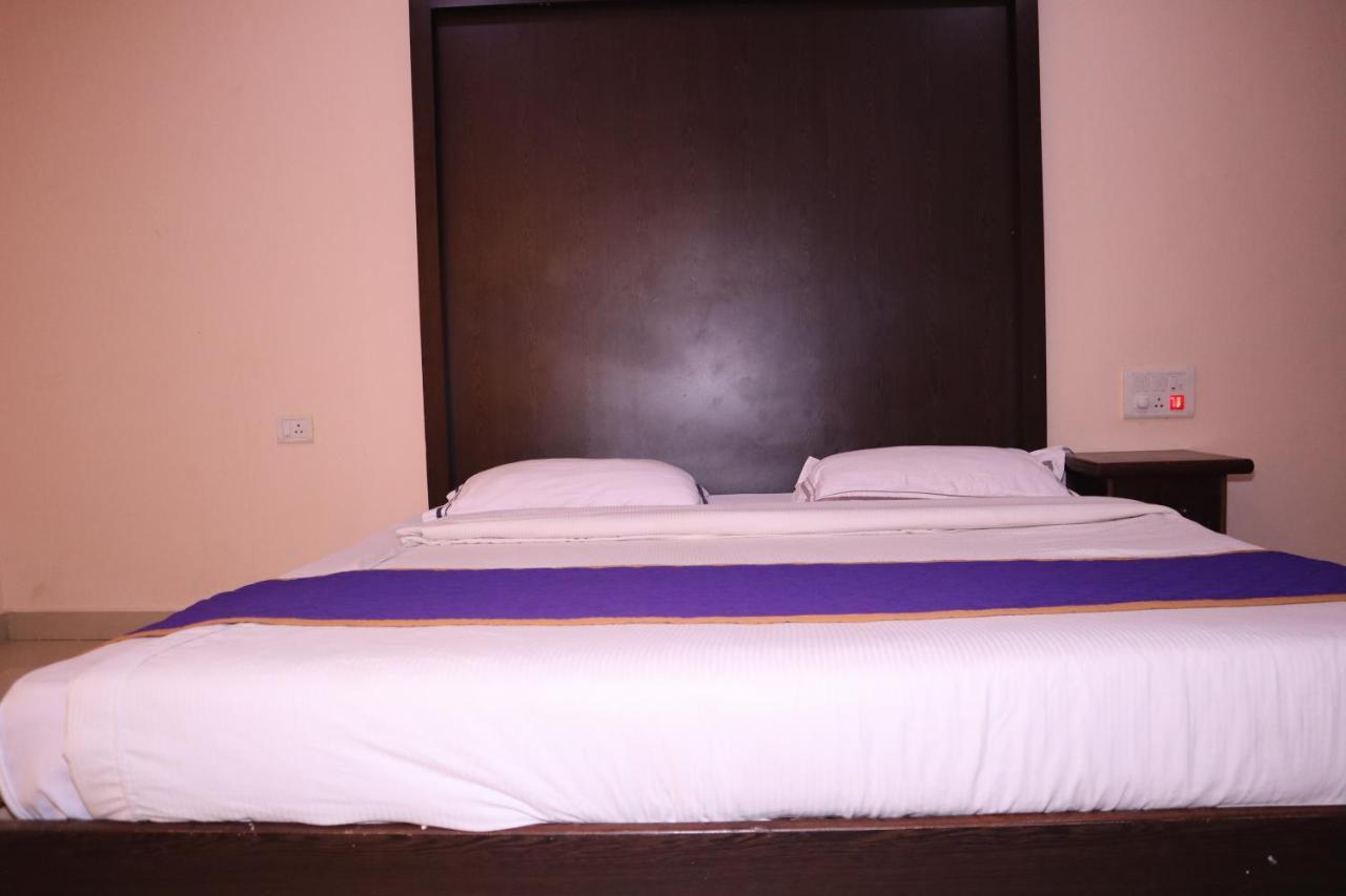 Smilestay Bns Lodge Бангалор Экстерьер фото